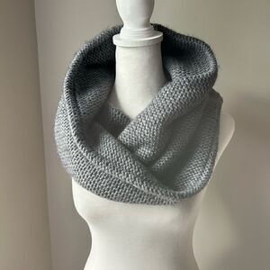 Portolano Gray wool/Polyester Blend Infinity Scarf